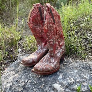 Rusty red, brown, metallic splash leather boots